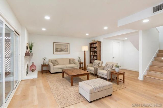 5790 Lone Star Dr, San Diego, CA 92120