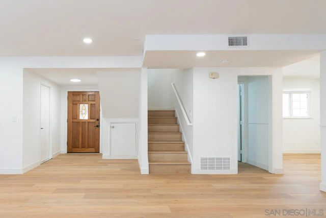 5790 Lone Star Dr, San Diego, CA 92120