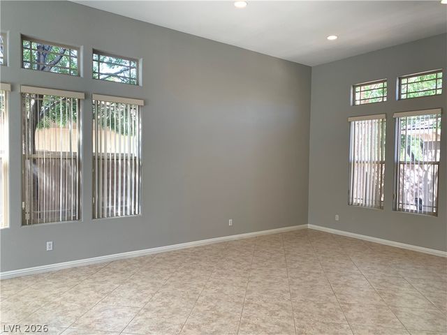 27 Plum Hollow Drive, Henderson, NV 89052