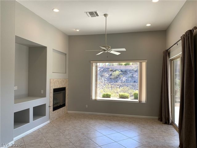 27 Plum Hollow Drive, Henderson, NV 89052