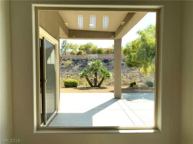 27 Plum Hollow Drive, Henderson, NV 89052