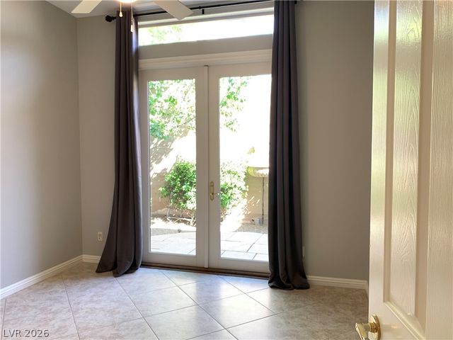 27 Plum Hollow Drive, Henderson, NV 89052