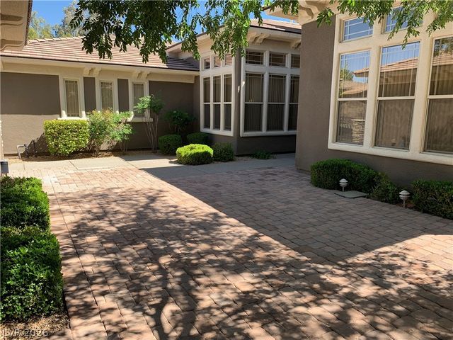 27 Plum Hollow Drive, Henderson, NV 89052