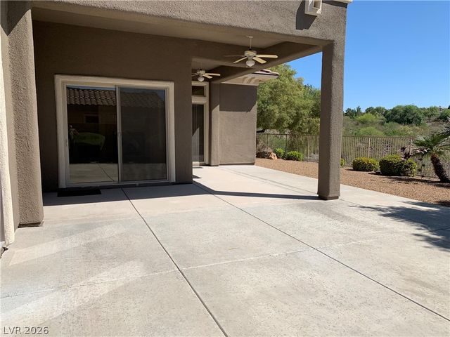 27 Plum Hollow Drive, Henderson, NV 89052