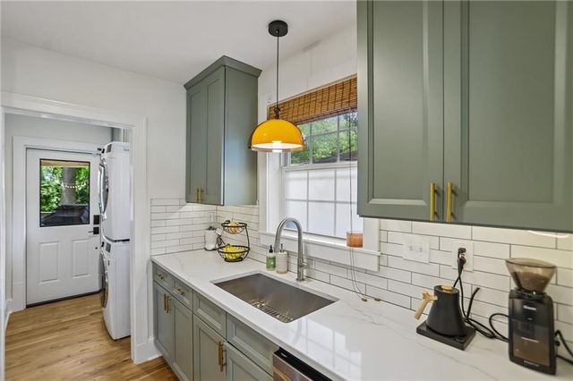240 Sisson Avenue NE, Atlanta, GA 30317