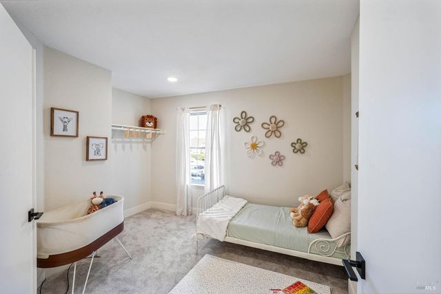 5050 Lakeview Cir, Fairfield, CA 94534