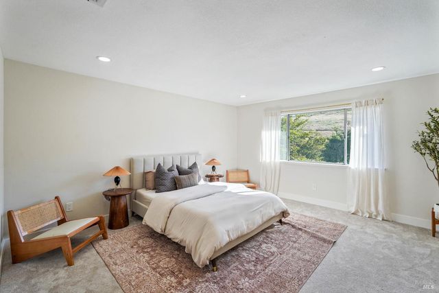 5050 Lakeview Cir, Fairfield, CA 94534
