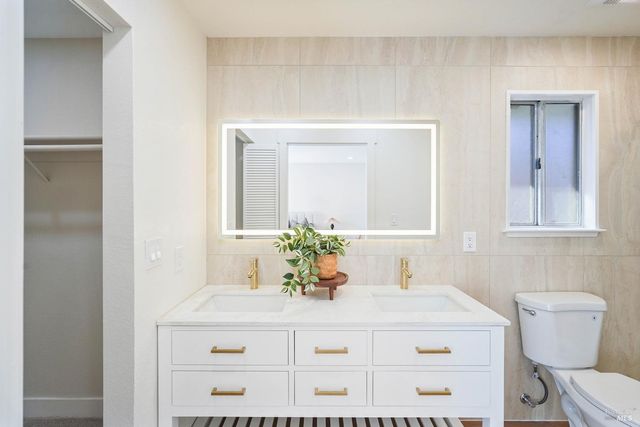 5050 Lakeview Cir, Fairfield, CA 94534