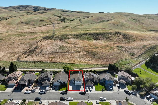 5050 Lakeview Cir, Fairfield, CA 94534