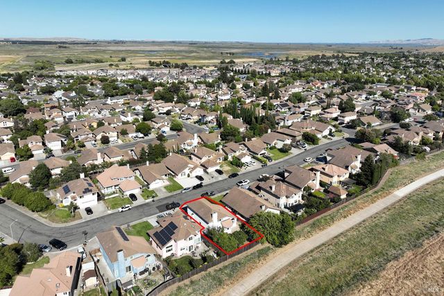 5050 Lakeview Cir, Fairfield, CA 94534