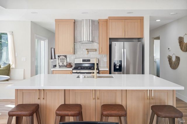 5050 Lakeview Cir, Fairfield, CA 94534