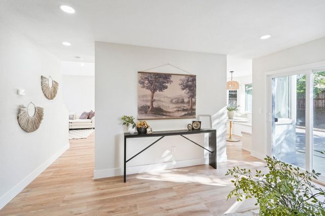 5050 Lakeview Cir, Fairfield, CA 94534