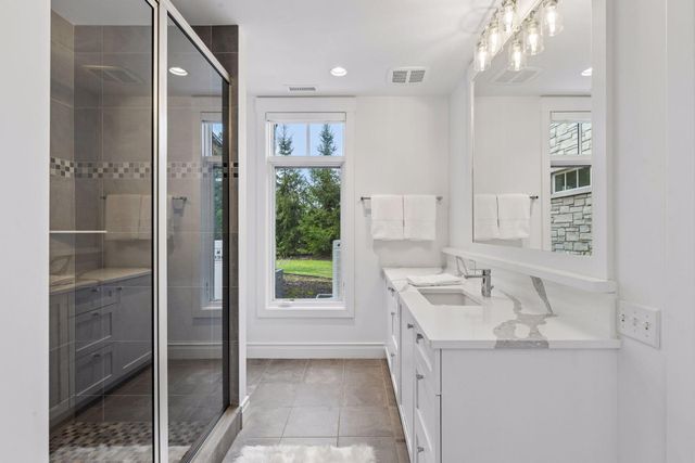 2112 Meeting Street, Minnetonka, MN 55391