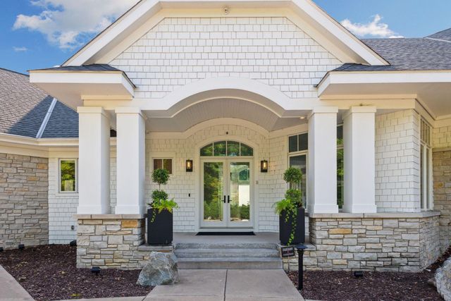 2112 Meeting Street, Minnetonka, MN 55391