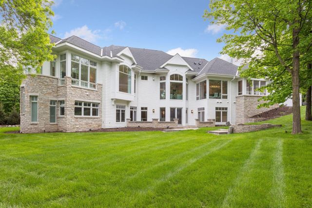 2112 Meeting Street, Minnetonka, MN 55391