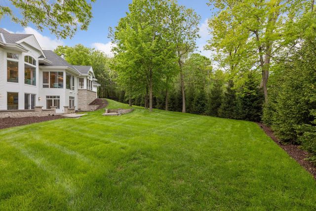2112 Meeting Street, Minnetonka, MN 55391