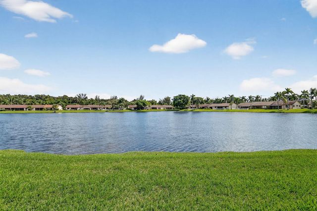 20 Camden Lane, Boynton Beach, FL 33426