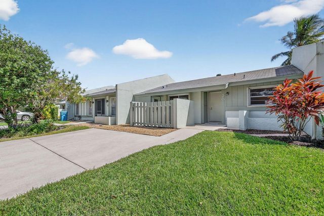 20 Camden Lane, Boynton Beach, FL 33426