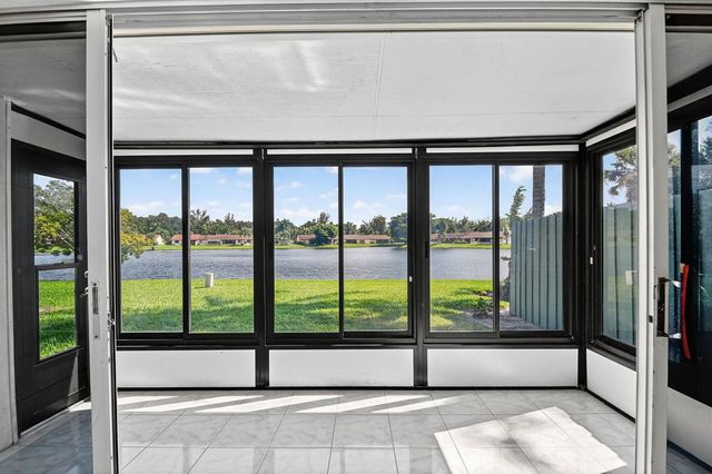 20 Camden Lane, Boynton Beach, FL 33426