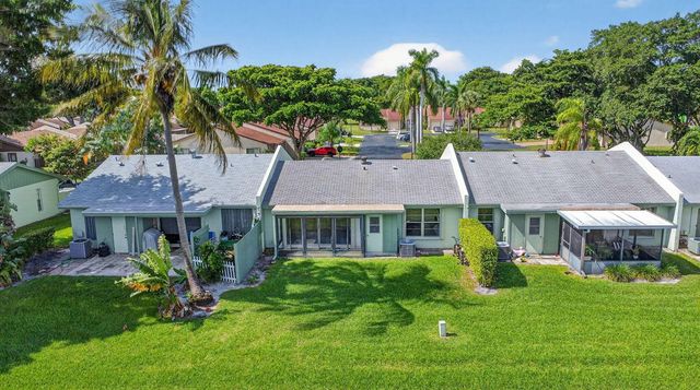 20 Camden Lane, Boynton Beach, FL 33426