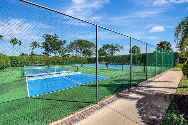 20 Camden Lane, Boynton Beach, FL 33426
