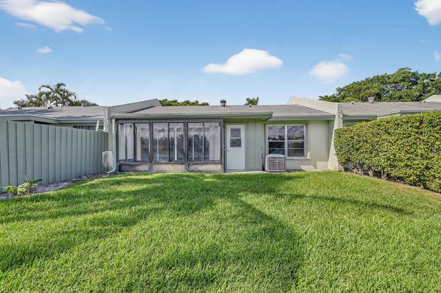 20 Camden Lane, Boynton Beach, FL 33426