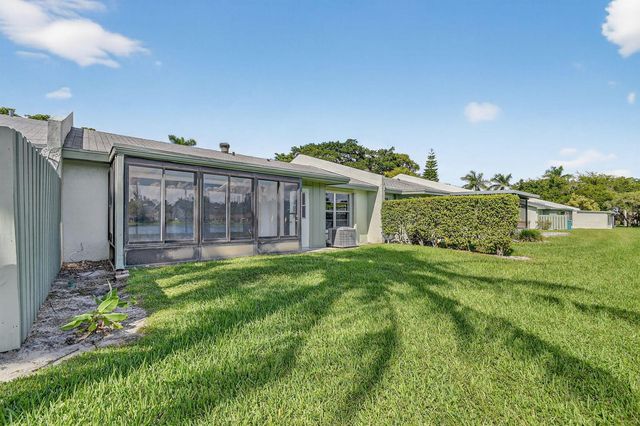 20 Camden Lane, Boynton Beach, FL 33426