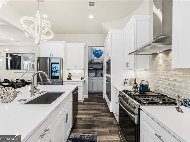 120 via roma, Woodstock, GA 30188