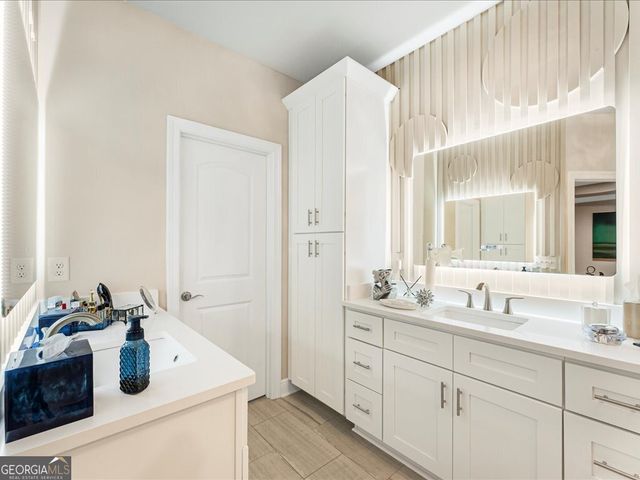 120 via roma, Woodstock, GA 30188