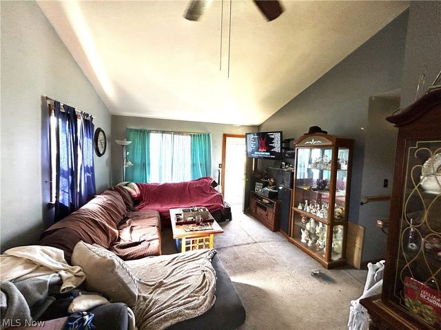 4165 Raymond Drive, Brunswick, OH 44212
