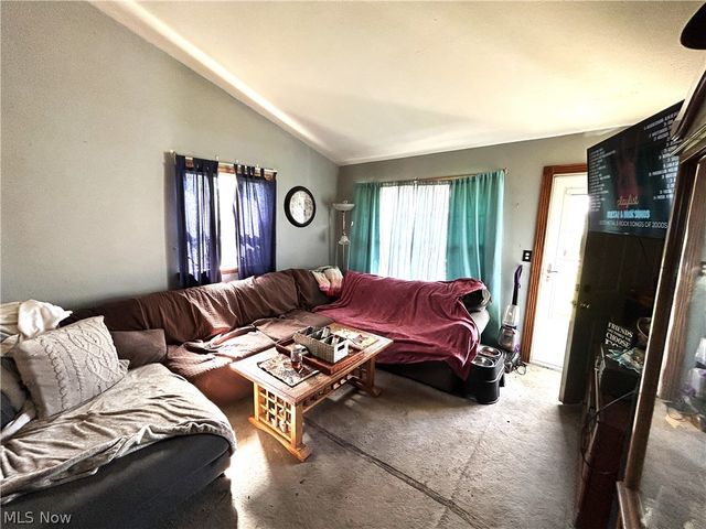 4165 Raymond Drive, Brunswick, OH 44212