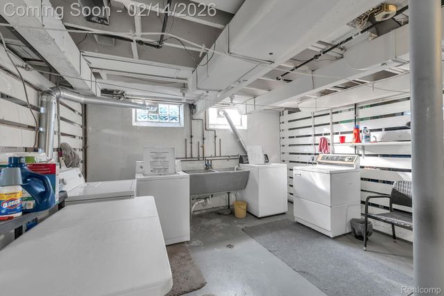 22412 Morley Avenue, Dearborn, MI 48124