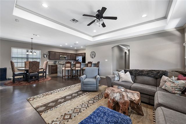 402 Deacon Drive W, College Station, TX 77845