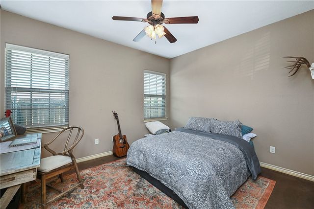 402 Deacon Drive W, College Station, TX 77845