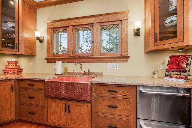 1024 S Broadway Street, Leavenworth, KS 66048