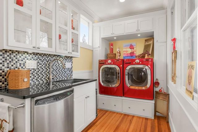 1024 S Broadway Street, Leavenworth, KS 66048