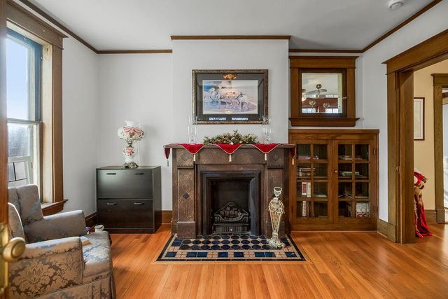 1024 S Broadway Street, Leavenworth, KS 66048