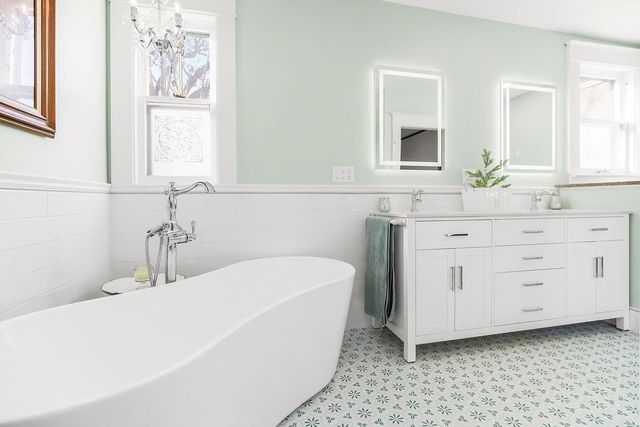 1024 S Broadway Street, Leavenworth, KS 66048