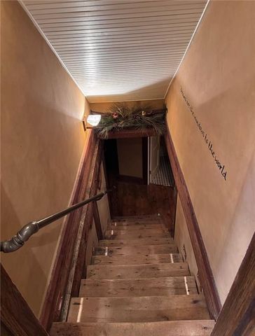 1024 S Broadway Street, Leavenworth, KS 66048