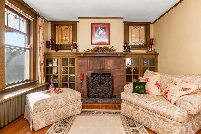 1024 S Broadway Street, Leavenworth, KS 66048