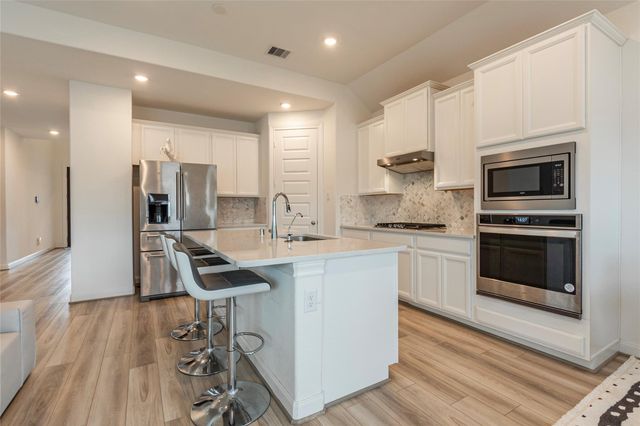 2816 Oakheath Crest Court, Pearland, TX 77089