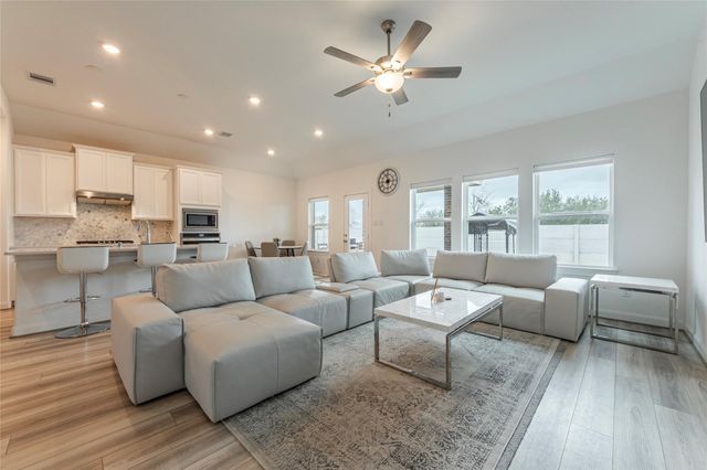2816 Oakheath Crest Court, Pearland, TX 77089