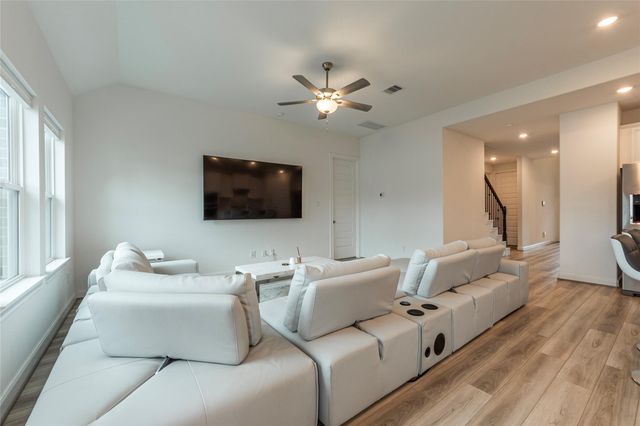2816 Oakheath Crest Court, Pearland, TX 77089