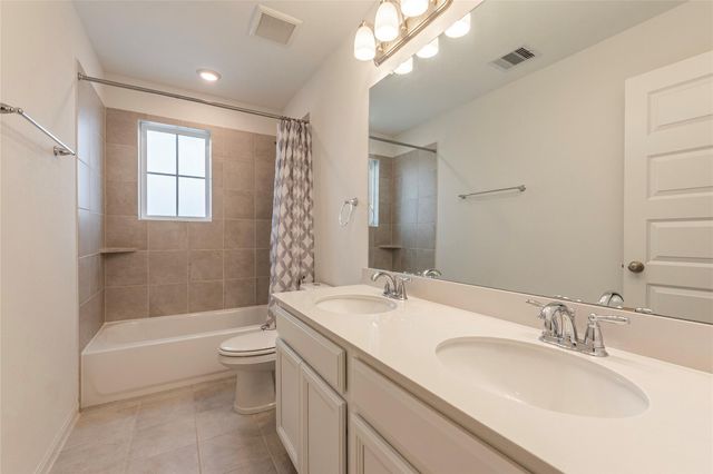 2816 Oakheath Crest Court, Pearland, TX 77089