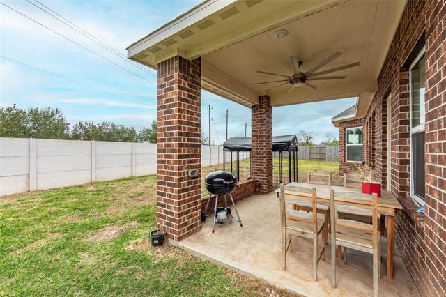 2816 Oakheath Crest Court, Pearland, TX 77089