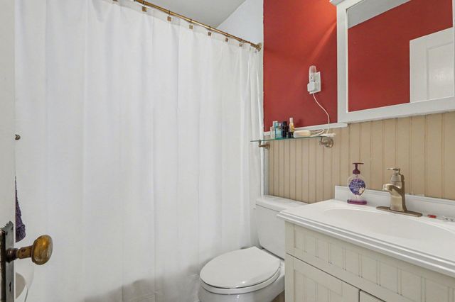 2421 Parchmount Avenue, Kalamazoo City, MI 49004