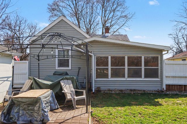 2421 Parchmount Avenue, Kalamazoo City, MI 49004