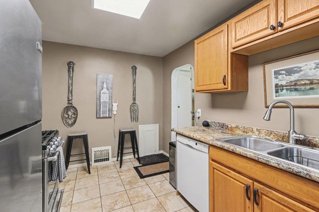 2421 Parchmount Avenue, Kalamazoo City, MI 49004