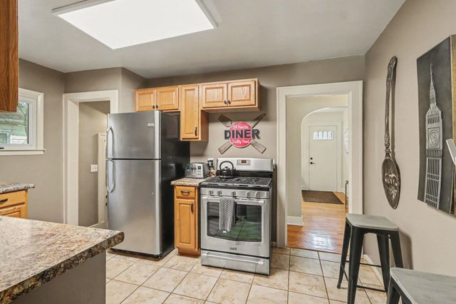 2421 Parchmount Avenue, Kalamazoo City, MI 49004