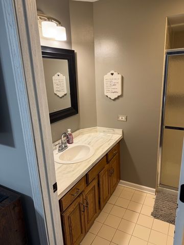 17230 Ridgeland Avenue 333, Tinley Park, IL 60477